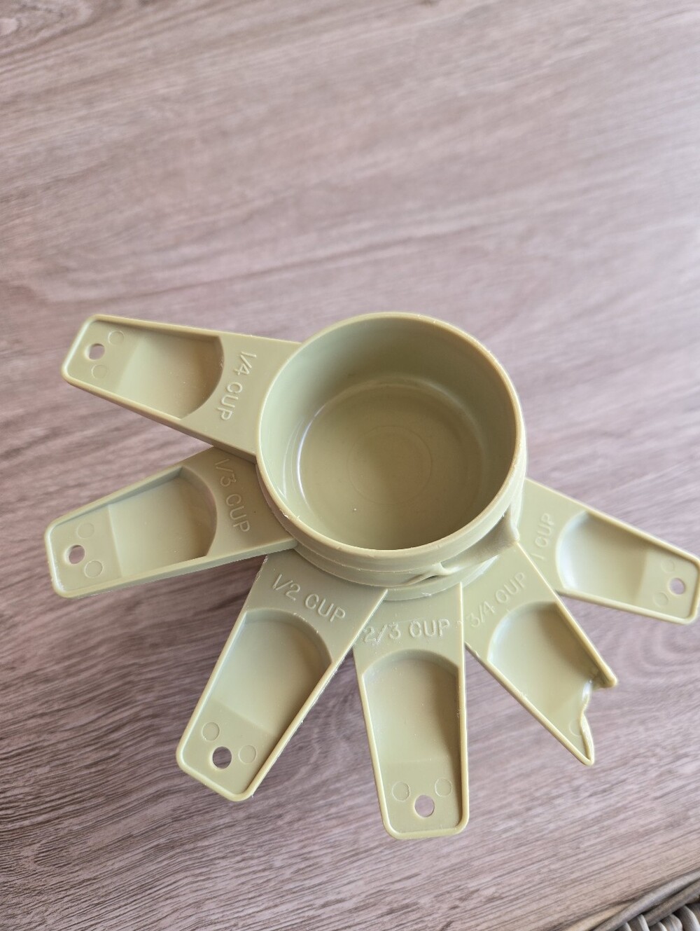 Vintage Tupperware Avocado Green Measuring Cups Set Retro 70s Nesting